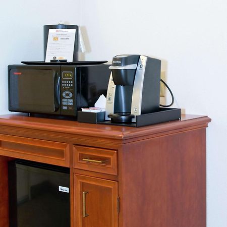 Hilton Garden Inn Charlotte North Zewnętrze zdjęcie