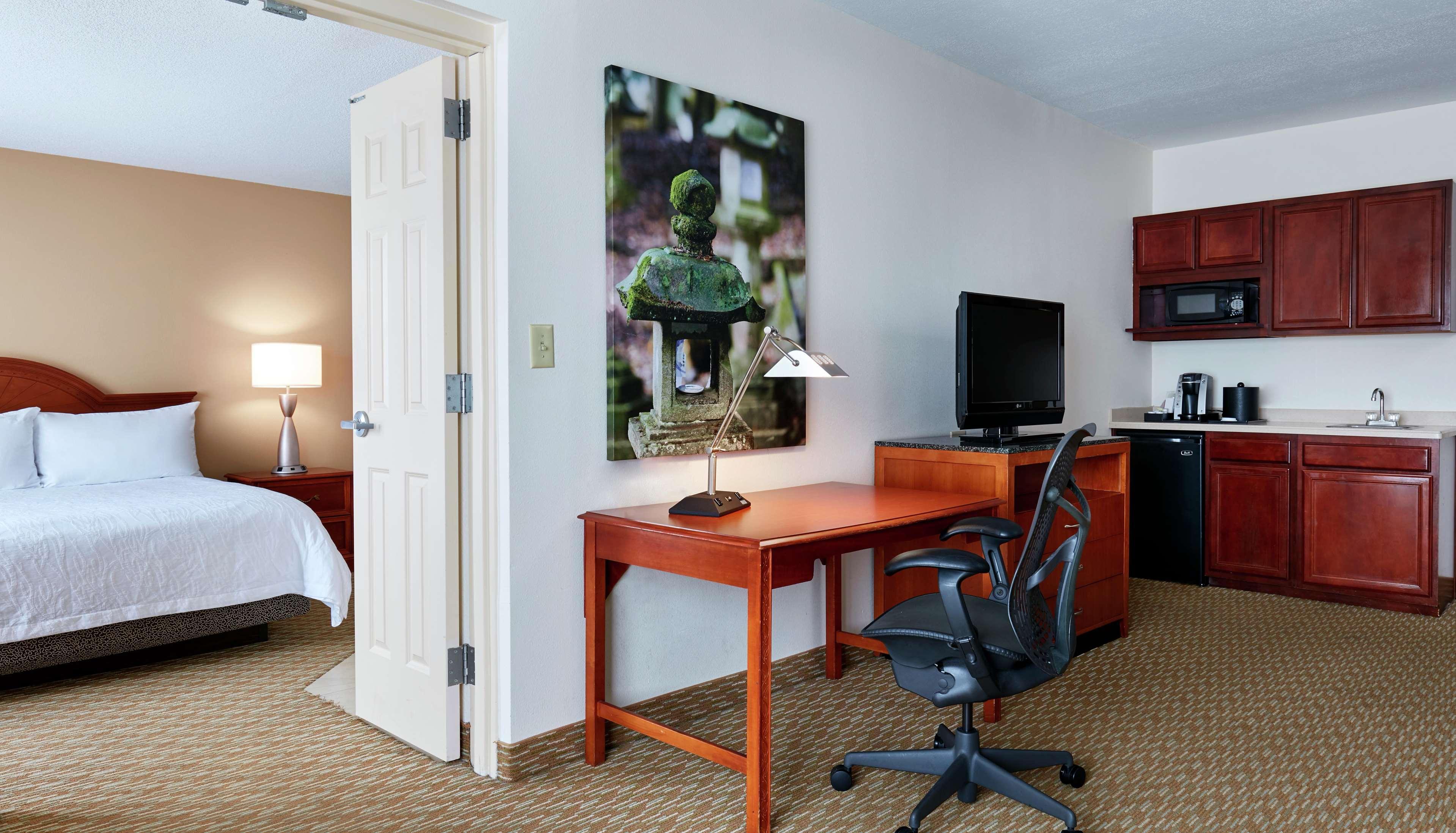 Hilton Garden Inn Charlotte North Zewnętrze zdjęcie