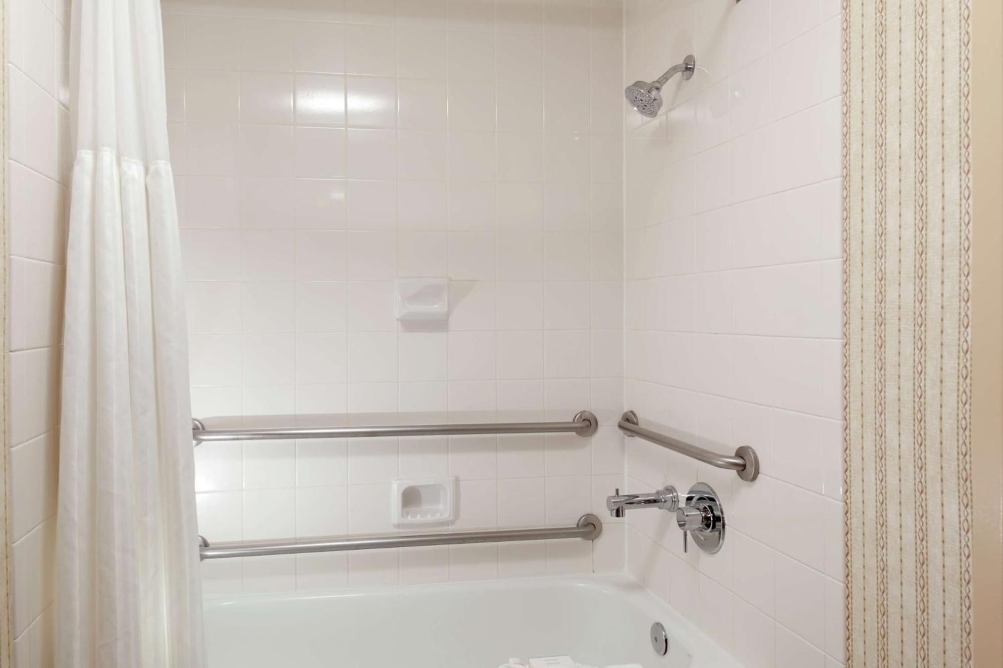 Hilton Garden Inn Charlotte North Zewnętrze zdjęcie