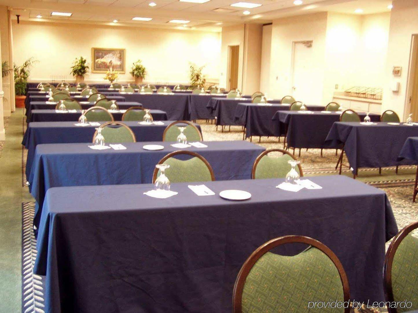Hilton Garden Inn Charlotte North Zewnętrze zdjęcie